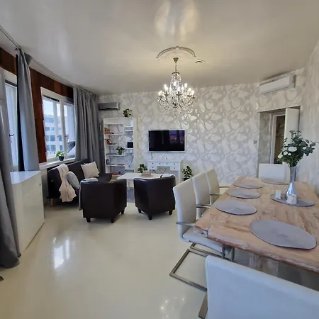 Apartament Quiet Spacious With A Balcony